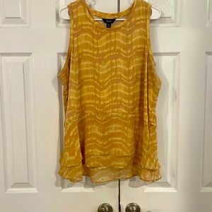 Vera Wang sleeveless Blouse